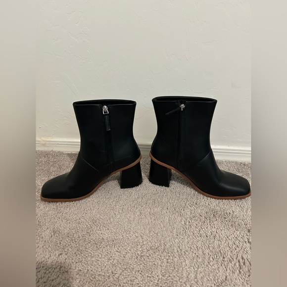 Time & Tru Black Chunky Ankle Boots - Picture 3 of 8